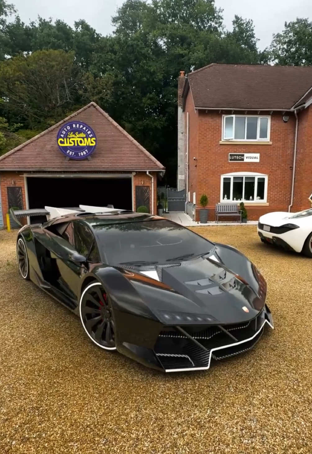 GTA IRL — CGI